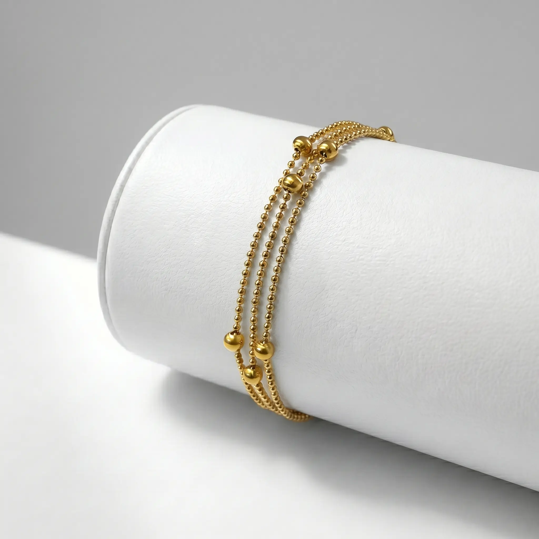 i_want_this_image_like_202605140321 Sleek Sphere Layered Chain - Image 1
